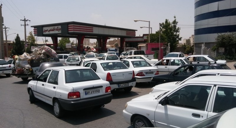 دولت تدبیر و امید شبانه نرخ بنزین را بالا برد