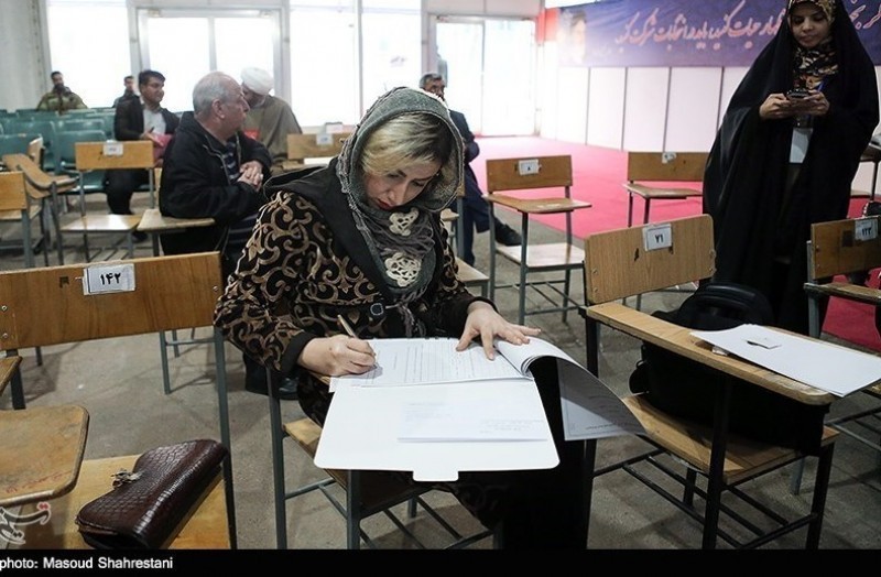 ثبت‌نام متفاوت یک خانم برای انتخابات مجلس/ عکس