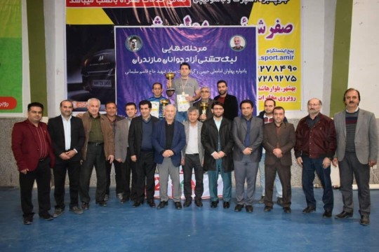 برگزاری مرحله نیمه نهایی مسابقات لیگ کشتی جوانان مازندران