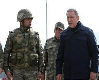 وزیر دفاع ترکیه: از ایست‌های نظارتی ادلب عقب‌نشینی نخواهیم کرد