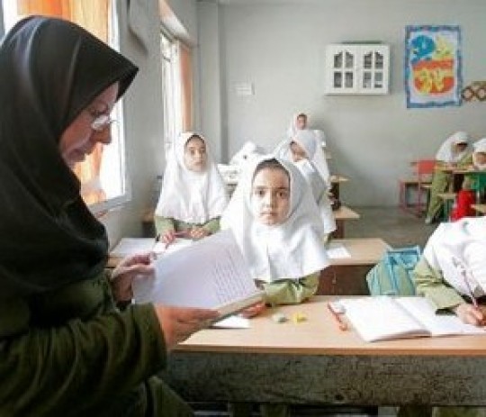 دولت و وزارت آموزش و پرورش در اجرای رتبه‌بندی معلمان  دچار سردرگمی مدیریتی شدند