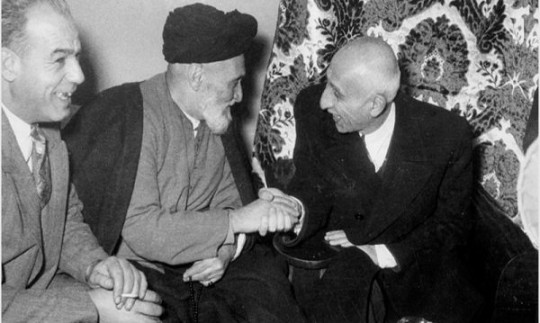قیام آیت‌الله کاشانی برای حمایت از مصدق و مصدق علیه کاشانی!