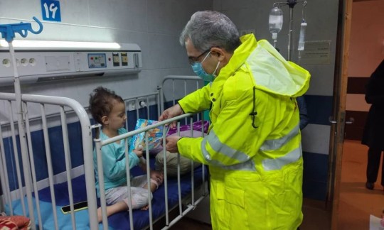 اهدای کتاب «بانوی با صداقت» به کودکان بستری در بیمارستان طالقانی گنبد کاووس