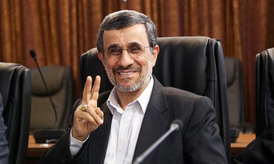 رفتارهای اخیر احمدی‌نژاد معمولی نیست!