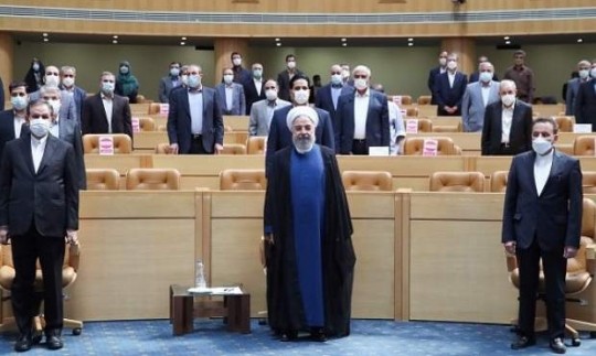 دولت روحانی: عالی بودیم! / مردم: ویران کردید!
