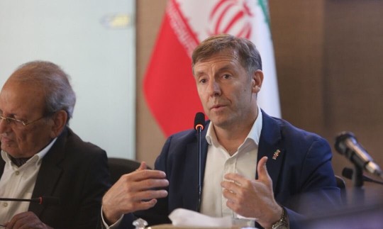 اظهارات گستاخانه سفیر کشور خبیث انگلیس در تهران!
