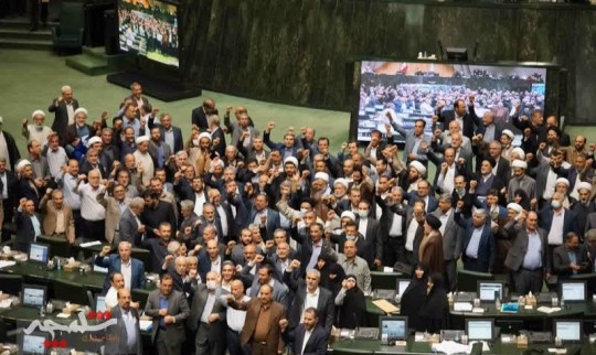 شعار«ای رهبر آزاده آمادهایم آماده» در صحن علنی مجلس طنینانداز شد +تصاویر