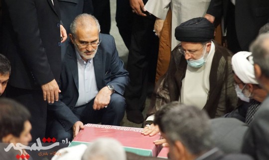 حضور رئیس‌جمهور در مراسم تشییع پیکر شهدای ترور در نمازجمعه تهران +تصاویر