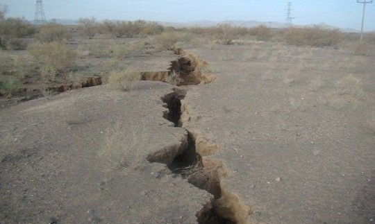 مشاهده نشست زمین در دشتهای اراک، ساوه و کمیجان