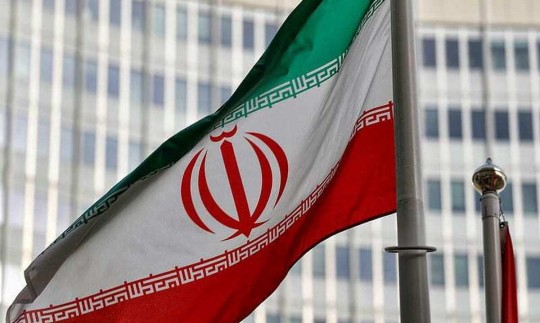 ایران دست خود را رو نمی‌کند اما همه گزینه‌ها را روی میز دارد