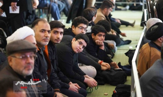 حضور پرشور دانش آموزان نمازگزار این هفته نماز جمعه تهران +تصاویر
