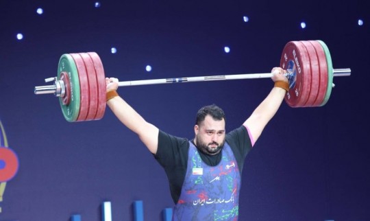 یک وزنه‌بردار جدید ایرانی قهرمان استثنایی جهان 
