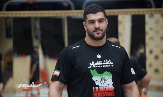 دلاور گیلانی قهرمان سنگین وزن کشتی آسیا شد