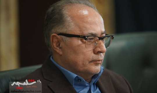 معاون پارلمانی رئیس‌جمهور برکنار شد