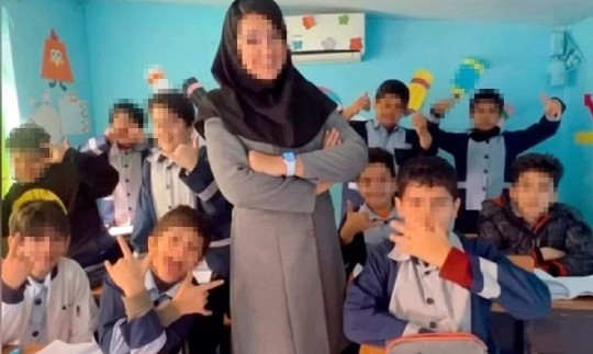   «معلم‌بلاگرها» همچنان آزادانه مشغول بلاگری در کلاس هستند!  