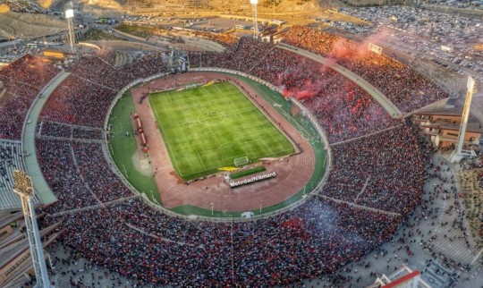 شمارش معکوس برای قهرمانی تراکتور و چهارمین شکست متوالی پرسپولیس مقابل سپاهان
