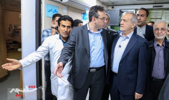  حضور پزشکیان در بندرعباس و اسکله شهید رجایی +تصاویر