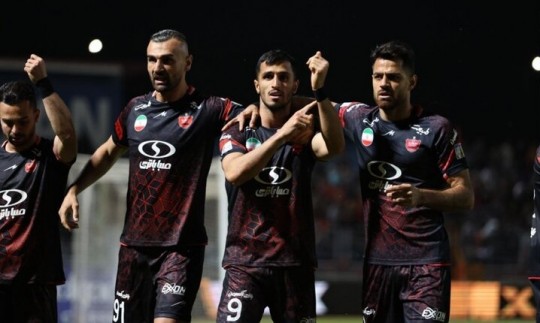 هوادار سقوط کرد و برد پرگل پرسپولیس + جدول لیگ