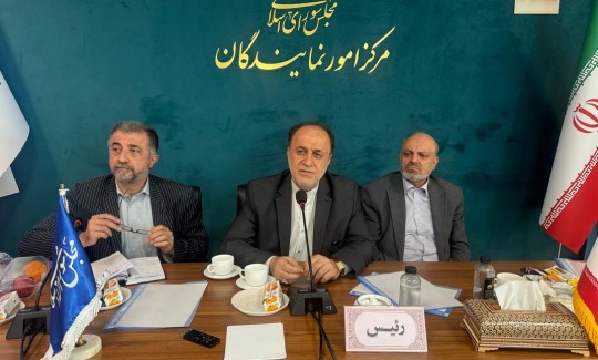 نشست حاجی‌بابایی و منادی سفیدان با فرهنگیان در مرکز امور نمایندگان برگزار شد