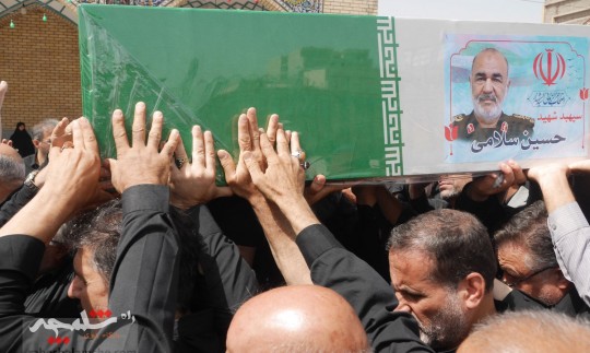 سرلشکر سلامی فرمانده کل سپاه در حرم حضرت عبدالعظیم حسنی(ع) آرام گرفت +تصاویر
