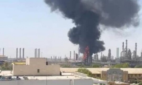 مهار آتش سوزی پالایشگاه آبادان