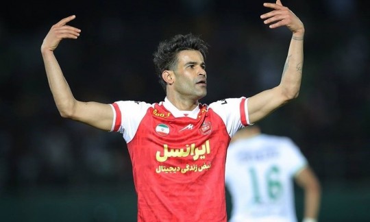 مهاجم مطرح پرسپولیس به استقلال پیوست
